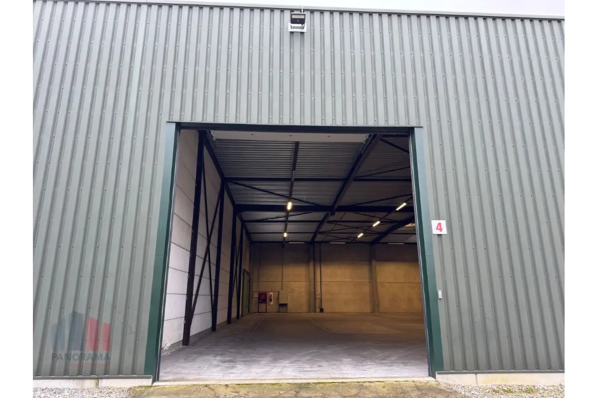 Handelszaak te  huur in Sint-Truiden 3800 1694.00€  slaapkamers 542.00m² - Zoekertje 672483