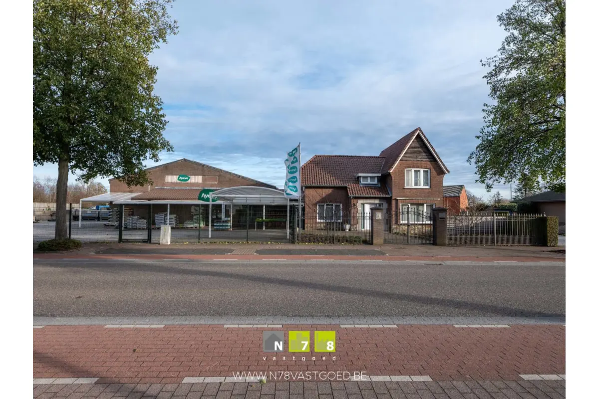 Handelszaak te  koop in Kinrooi 3640 1100000.00€  slaapkamers 738.00m² - Zoekertje 673427