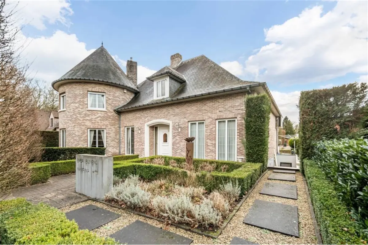 Huis te  koop in Lanaken 3620 799000.00€ 4 slaapkamers 369.00m² - Zoekertje 673595