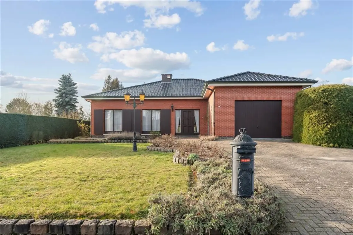 Huis te  koop in Tessenderlo 3980 329000.00€ 3 slaapkamers 176.00m² - Zoekertje 674876