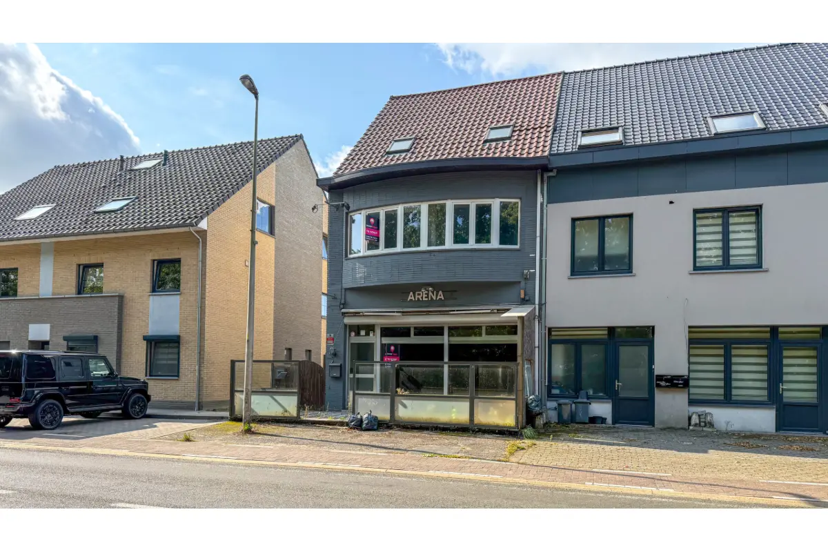 Huis te  koop in Houthalen-Helchteren 3530 199000.00€ 6 slaapkamers 207.00m² - Zoekertje 675034