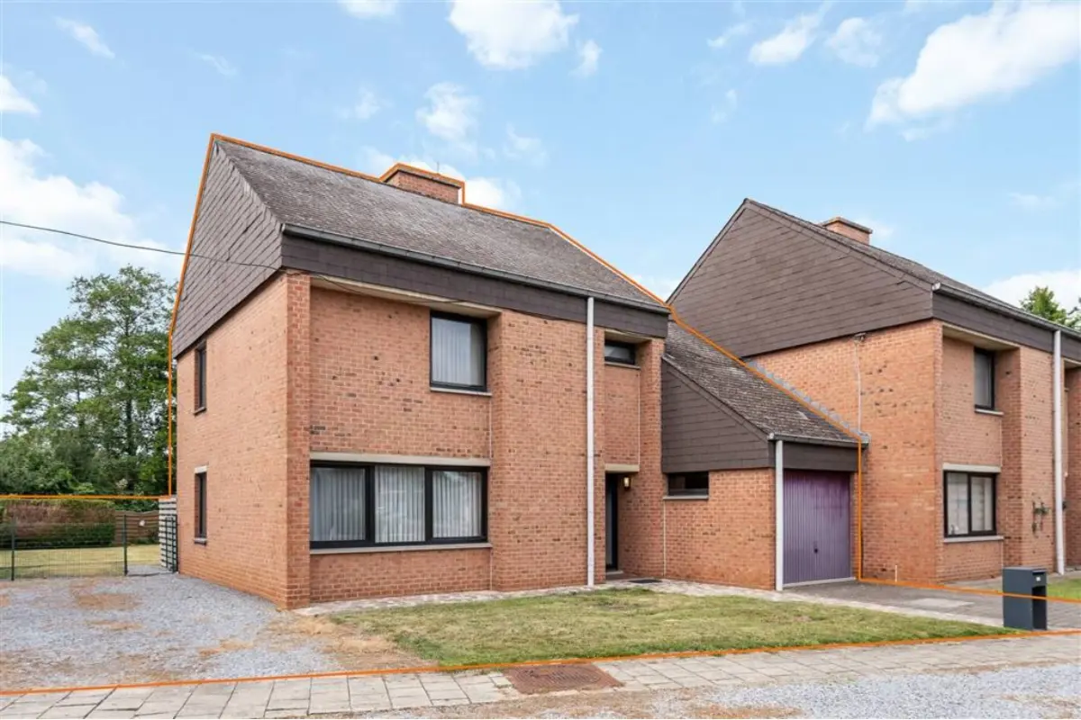 Huis te  koop in Beringen 3580 270000.00€ 3 slaapkamers 157.00m² - Zoekertje 676541