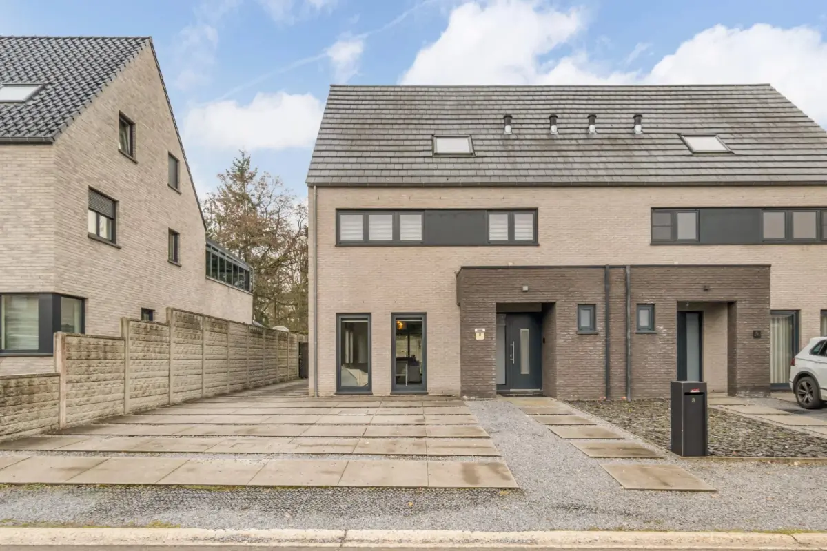 Huis te  koop in Houthalen-Helchteren 3530 440000.00€ 3 slaapkamers 235.00m² - Zoekertje 676560