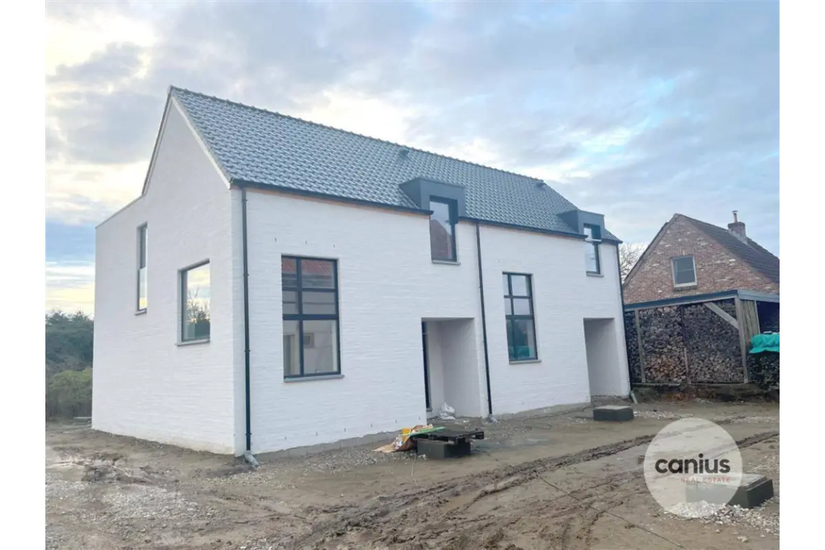 Huis te  koop in Wellen 3830 326880.00€ 3 slaapkamers 131.00m² - Zoekertje 676450