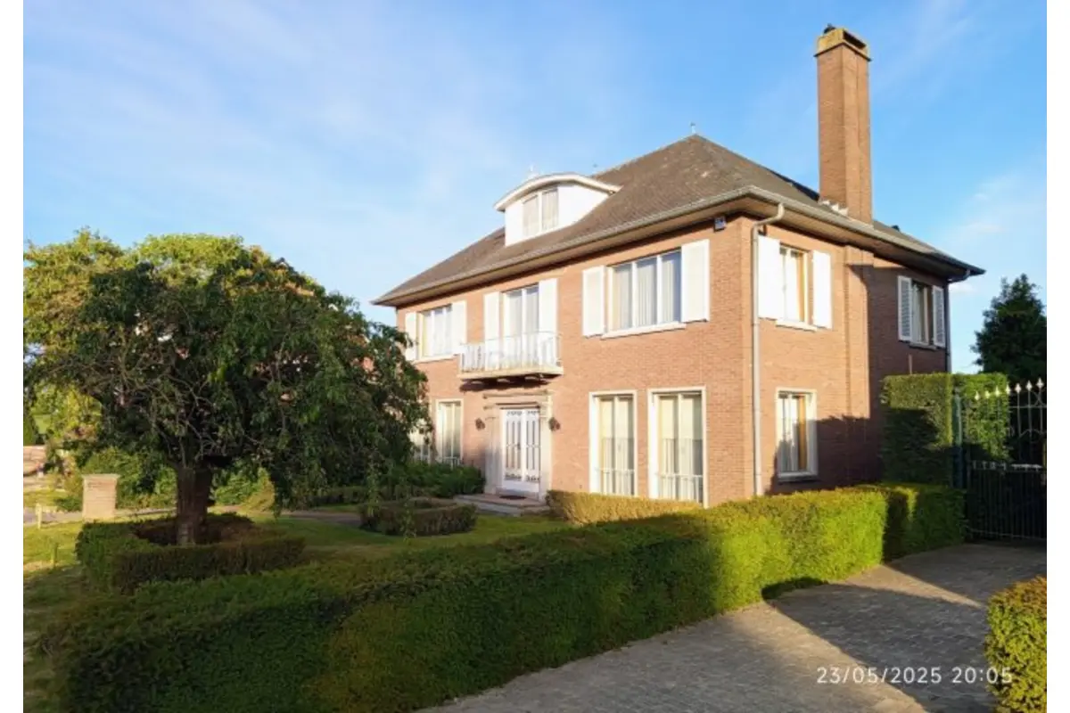 Huis te  koop in Tongeren 3700 558000.00€ 4 slaapkamers 225.00m² - Zoekertje 679286