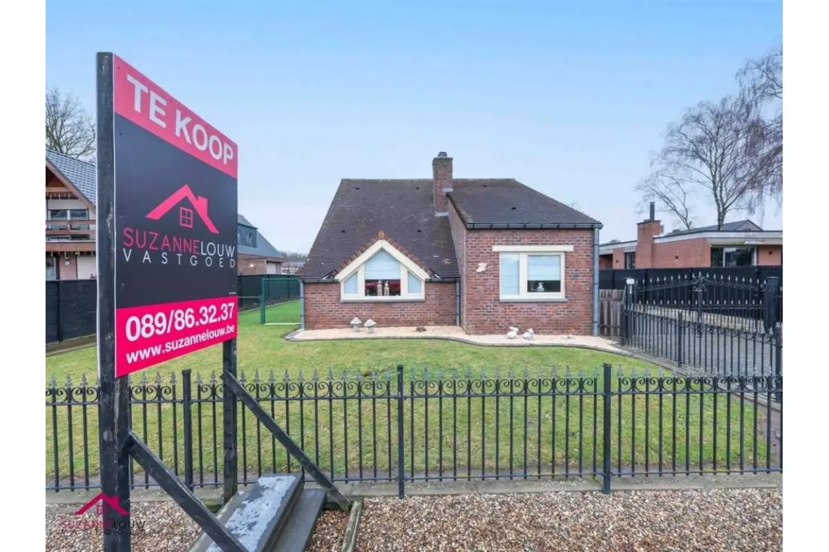 Huis te  koop in Lanklaar 3650 335000.00€ 3 slaapkamers m² - Zoekertje 683151