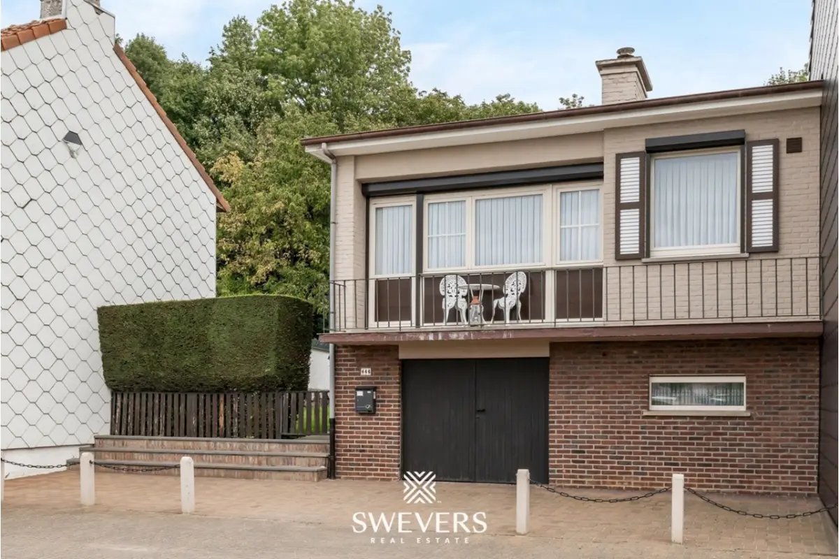 Huis te  koop in Berg 3700 249000.00€ 3 slaapkamers 190.00m² - Zoekertje 683838