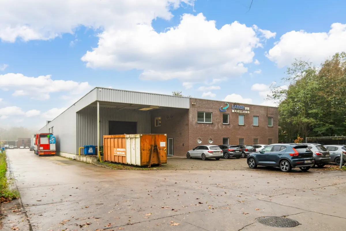 Handelszaak te  koop in Dilsen-Stokkem 3650 995000.00€  slaapkamers 1900.00m² - Zoekertje 683622
