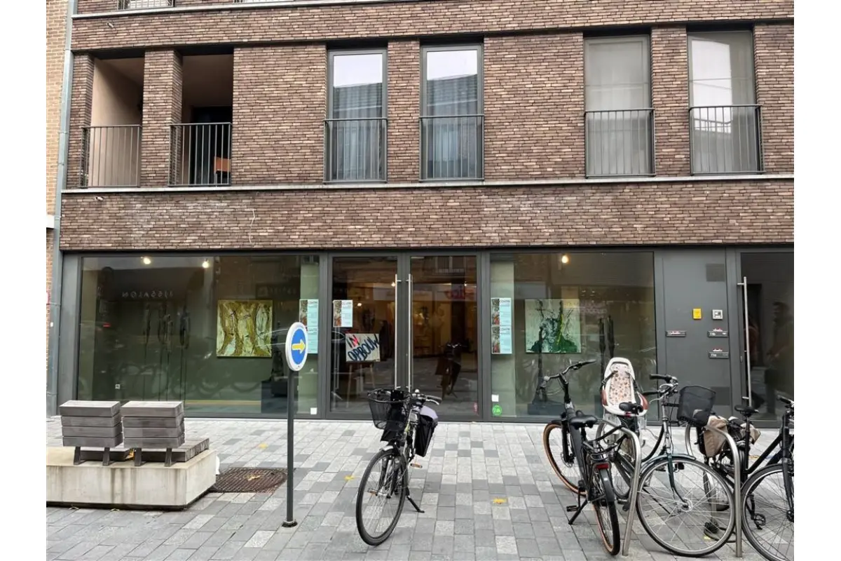 Handelszaak te  huur in Lommel 3920 3950.00€  slaapkamers 255.00m² - Zoekertje 684091