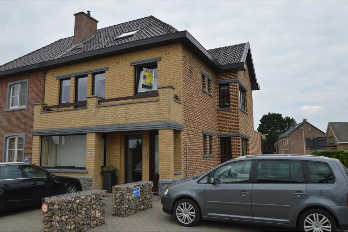 Duplex te  huur in Berg 3700 825.00€ 2 slaapkamers 105.00m² - Zoekertje 684946