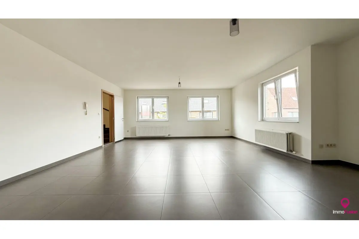 Appartement te  koop in Heusden-Zolder 3550 299000.00€ 3 slaapkamers 160.00m² - Zoekertje 686559