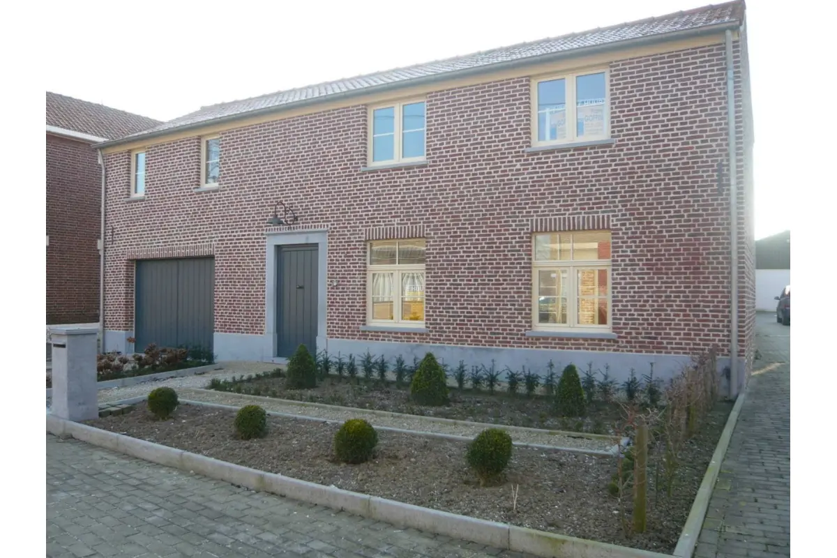 Huis te  huur in Rosmeer 3740 1050.00€ 3 slaapkamers 167.00m² - Zoekertje 685648