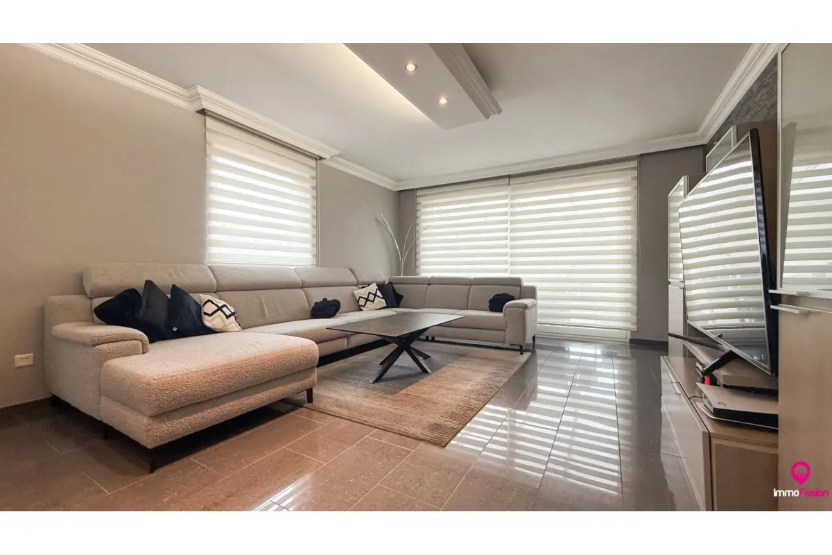 Huis te  koop in Houthalen-Helchteren 3530 385000.00€ 3 slaapkamers 202.00m² - Zoekertje 688404