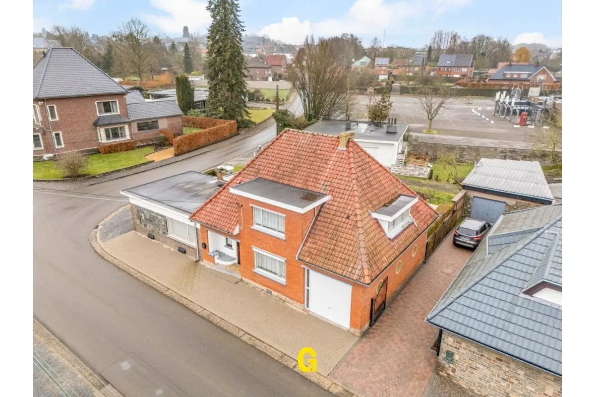 Huis te  koop in Hoeselt 3730 239000.00€ 4 slaapkamers 202.00m² - Zoekertje 687870