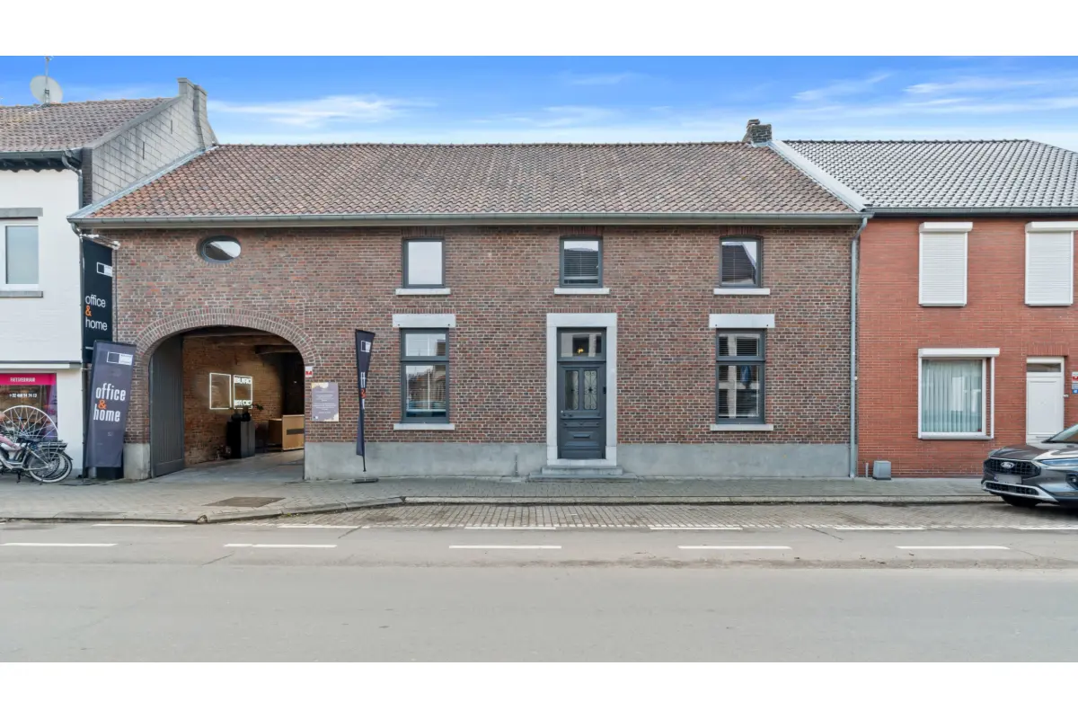 Huis te  huur in Maasmechelen 3630 1950.00€ 4 slaapkamers m² - Zoekertje 689066