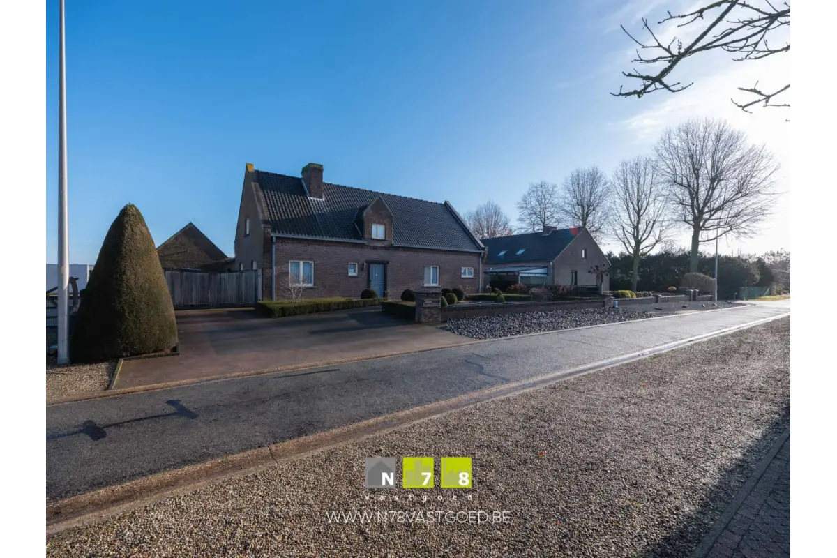 Huis te  koop in Bocholt 3950 635000.00€ 3 slaapkamers 197.00m² - Zoekertje 689350