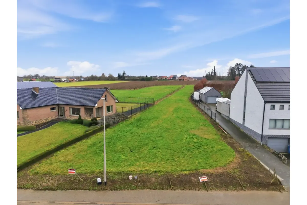 Grond te  koop in Berg 3700 179000.00€  slaapkamers m² - Zoekertje 689375