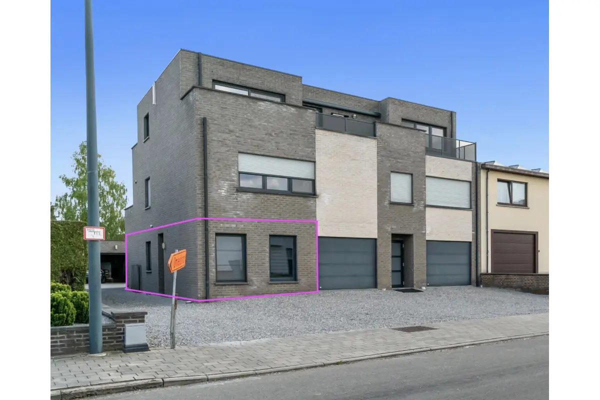 Appartement te  huur in Maasmechelen 3630 1250.00€ 3 slaapkamers 143.00m² - Zoekertje 690825