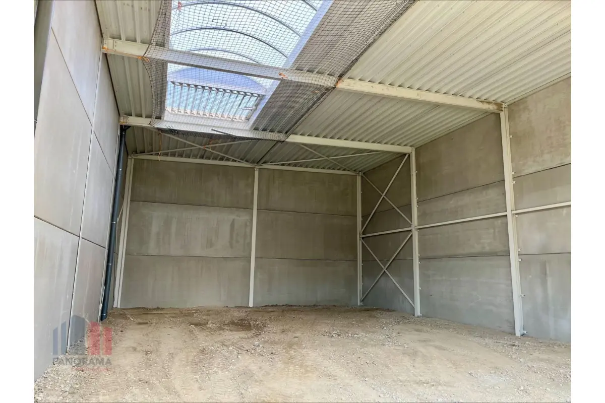 Handelszaak te  koop in Halen 3545 259900.00€  slaapkamers 200.00m² - Zoekertje 690313