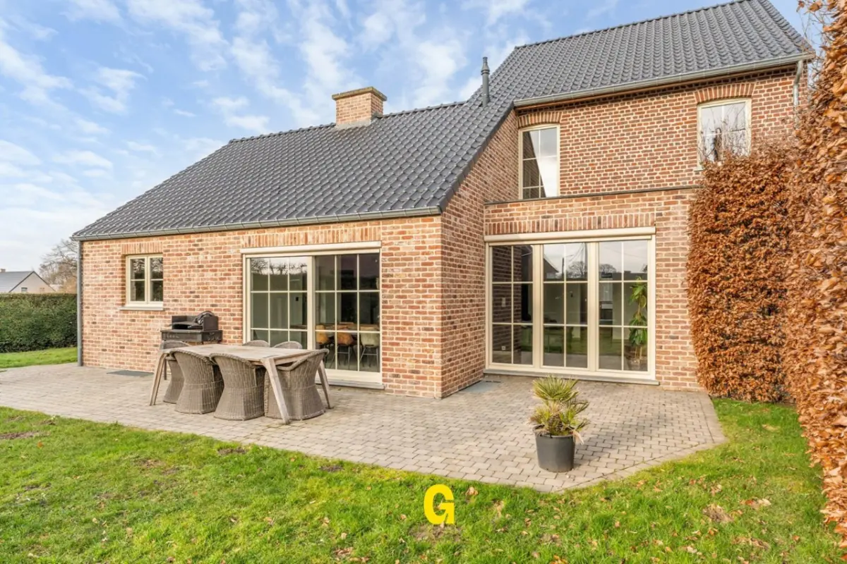 Huis te  koop in Beverst 3740 445000.00€ 3 slaapkamers 327.00m² - Zoekertje 691082
