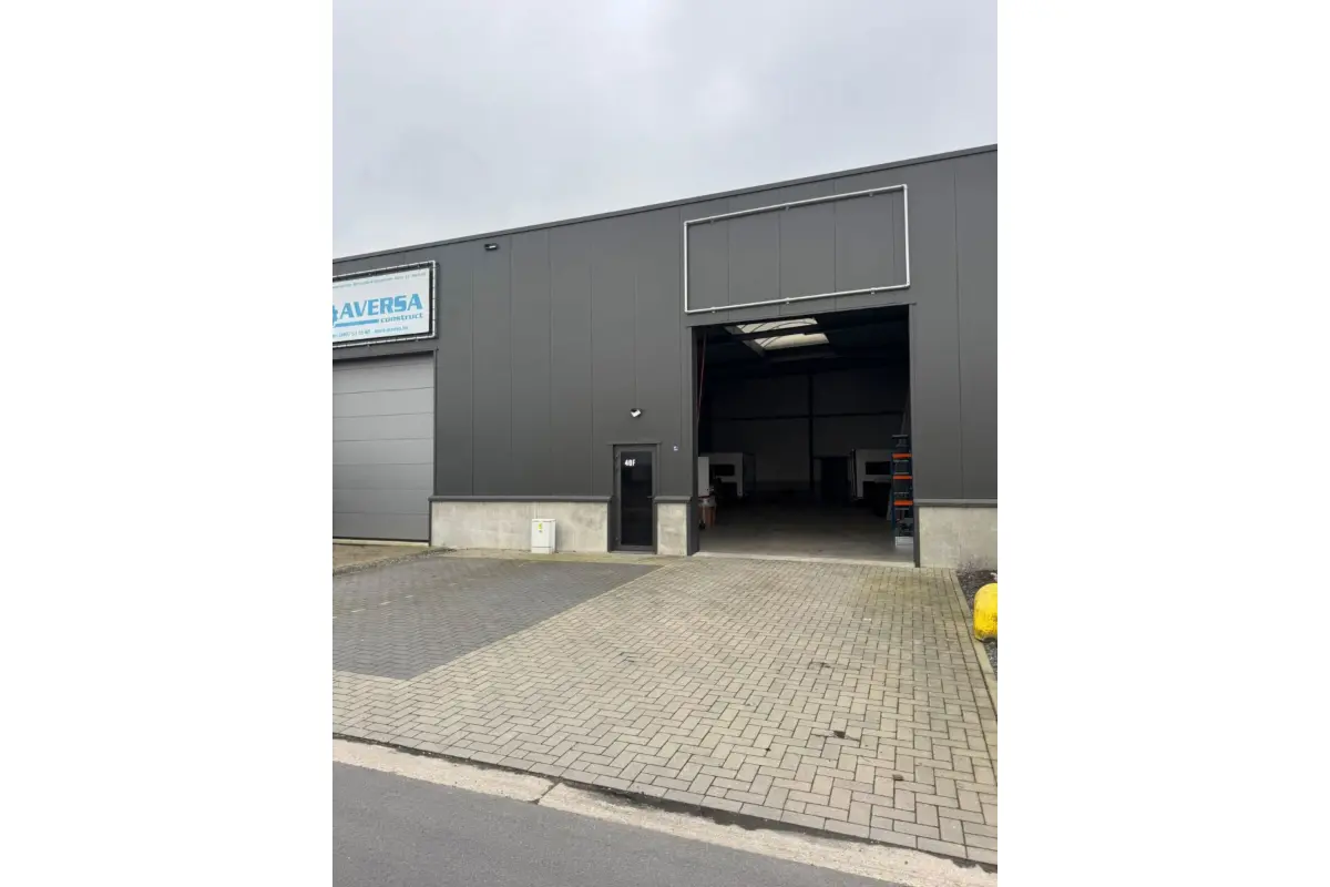 Handelszaak te  huur in Maasmechelen 3630 800.00€  slaapkamers 200.00m² - Zoekertje 692065