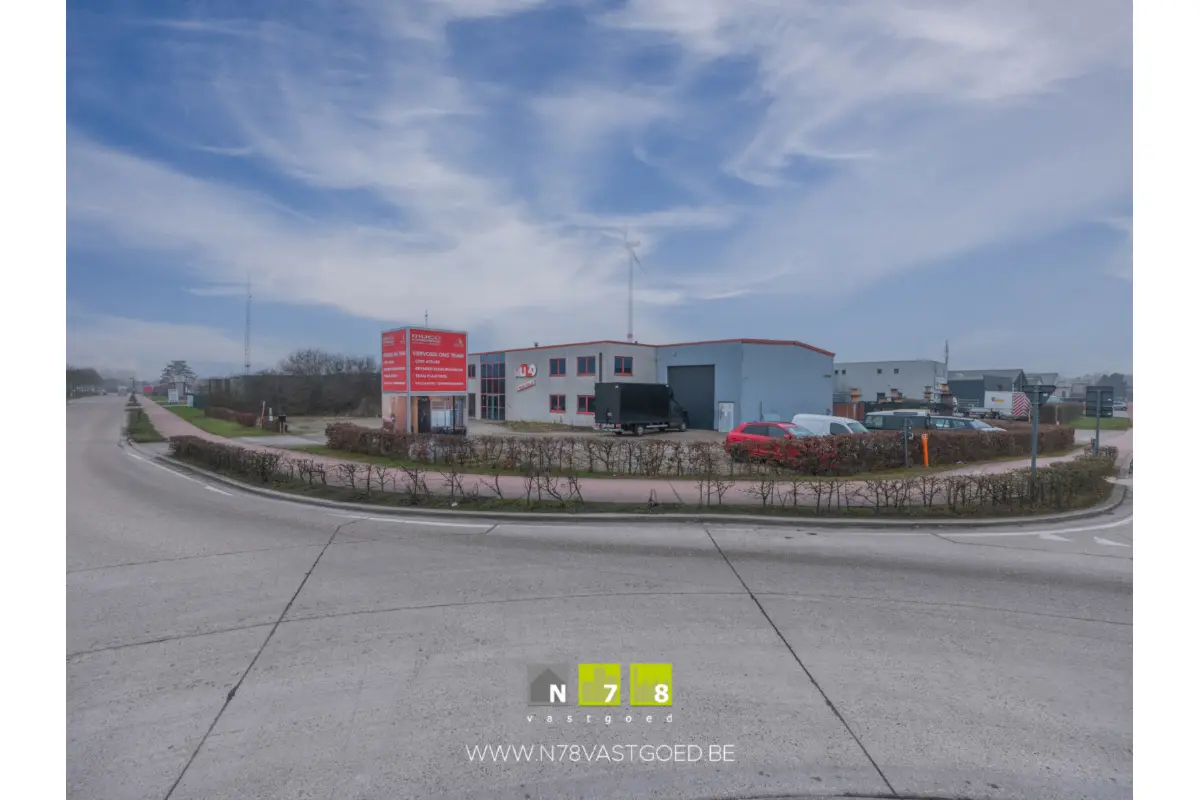 Handelszaak te  koop in Maasmechelen 3630 795000.00€  slaapkamers 805.00m² - Zoekertje 692302