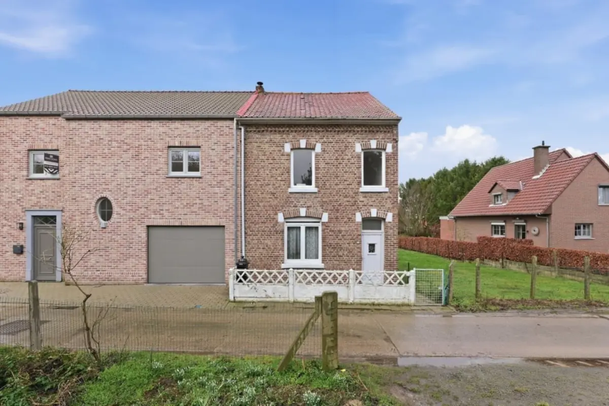 Huis te  koop in Heers 3870 149000.00€ 3 slaapkamers 100.00m² - Zoekertje 694874