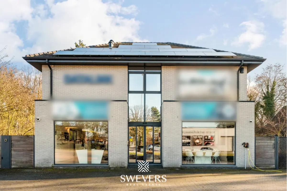 Handelszaak te  koop in Diepenbeek 3590 950000.00€  slaapkamers 378.00m² - Zoekertje 697560