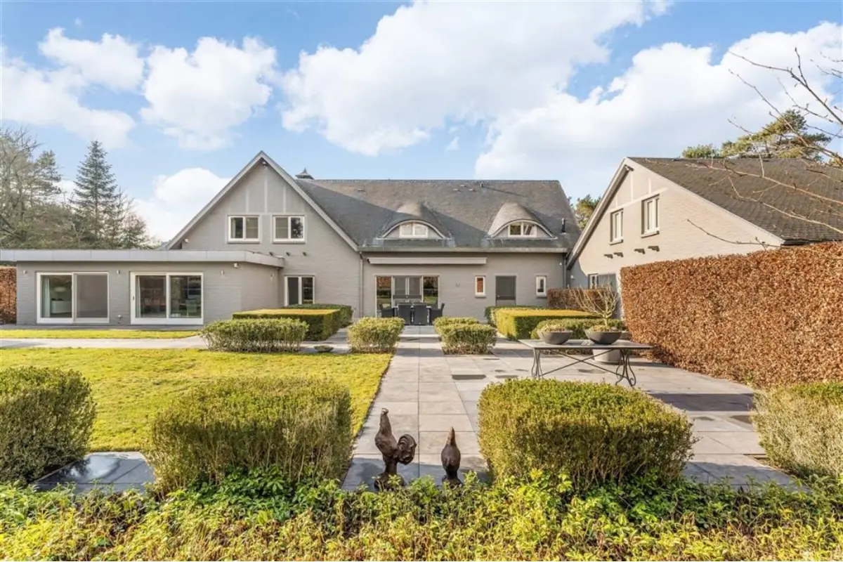 Villa te  koop in Neerpelt 3910 975000.00€ 5 slaapkamers 418.00m² - Zoekertje 698568
