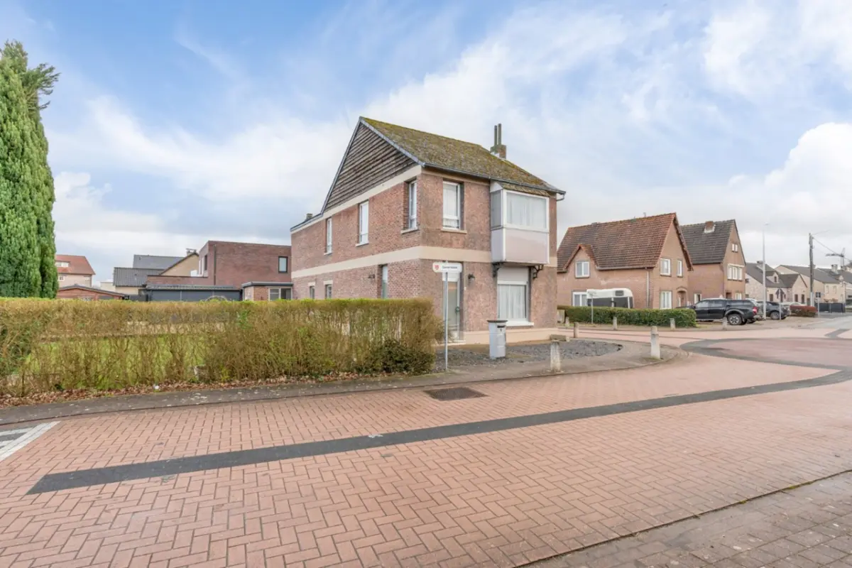 Huis te  koop in Dilsen-Stokkem 3650 249000.00€ 3 slaapkamers m² - Zoekertje 699329