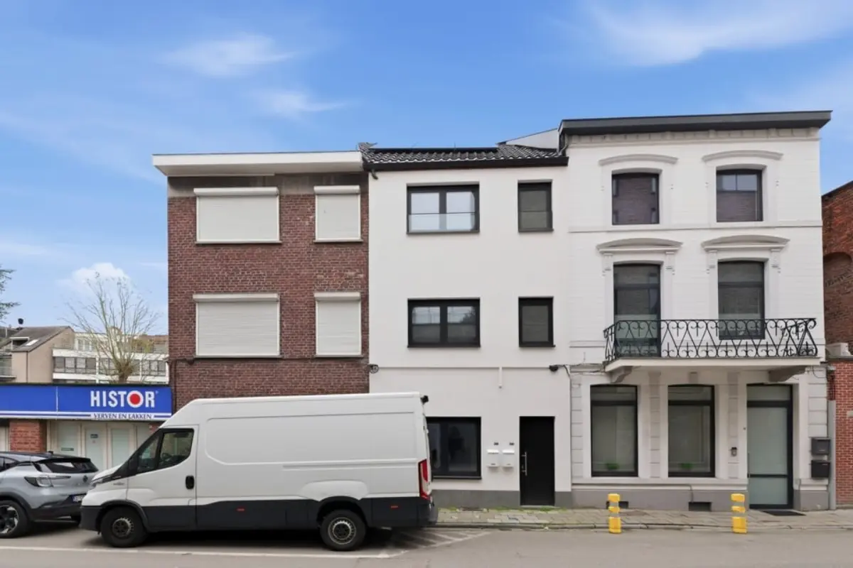 Appartementsgebouw te  koop in Sint-Truiden 3800 389000.00€ 3 slaapkamers 130.00m² - Zoekertje 700142