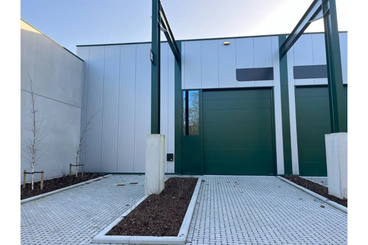 Handelszaak te  koop in Hasselt 3500 341000.00€  slaapkamers 263.00m² - Zoekertje 705741