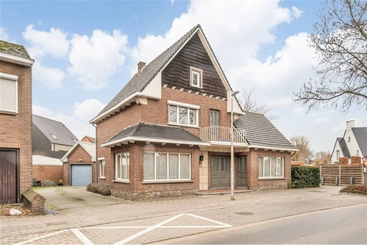 Huis te  koop in Hamont-Achel 3930 298000.00€ 3 slaapkamers 175.00m² - Zoekertje 710085