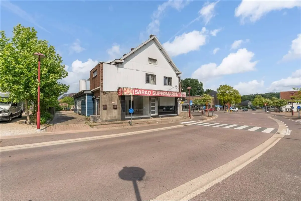 Handelszaak te  koop in Maaseik 3680 192500.00€ 4 slaapkamers 264.00m² - Zoekertje 711590