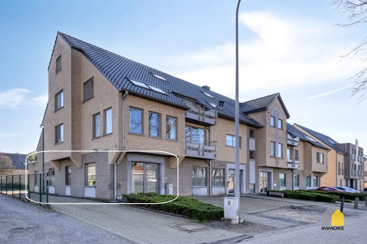 Appartement te  koop in As 3665 225000.00€ 1 slaapkamers 91.00m² - Zoekertje 713187