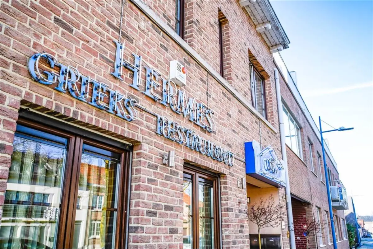 Handelszaak te  koop in Velm 3806 299000.00€  slaapkamers 245.00m² - Zoekertje 714195