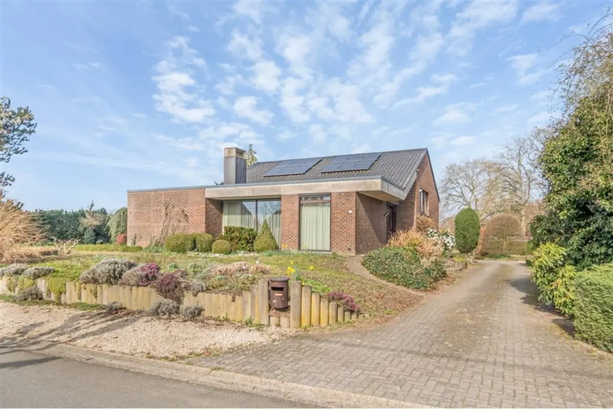 Huis te  koop in Heusden-Zolder 3550 530000.00€ 4 slaapkamers 167.00m² - Zoekertje 714940