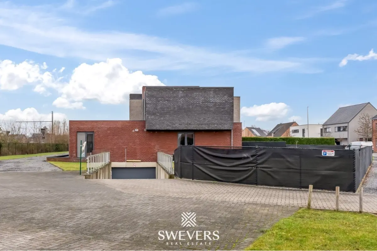Handelszaak te  koop in Hasselt 3500 29100.00€  slaapkamers m² - Zoekertje 715089