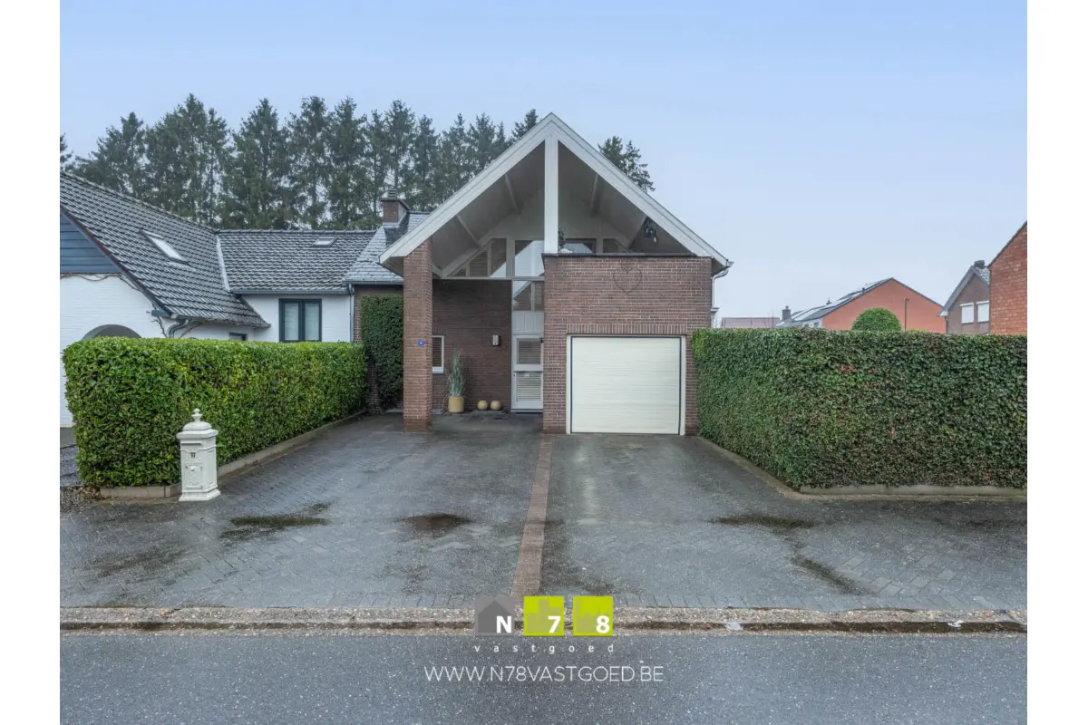 Huis te  koop in Rekem 3621 369000.00€ 3 slaapkamers 130.00m² - Zoekertje 715067