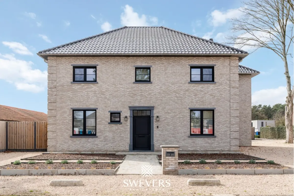 Huis te  koop in Heppen 3971 775000.00€ 5 slaapkamers 298.00m² - Zoekertje 715574