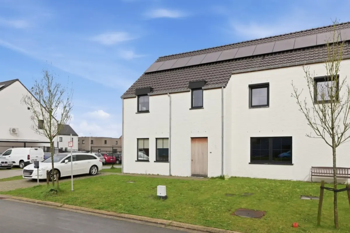 Huis te  koop in Bilzen 3740 409000.00€ 3 slaapkamers 170.00m² - Zoekertje 716302