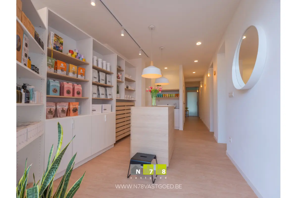 Handelszaak te  huur in Maaseik 3680 1500.00€  slaapkamers 72.50m² - Zoekertje 718564