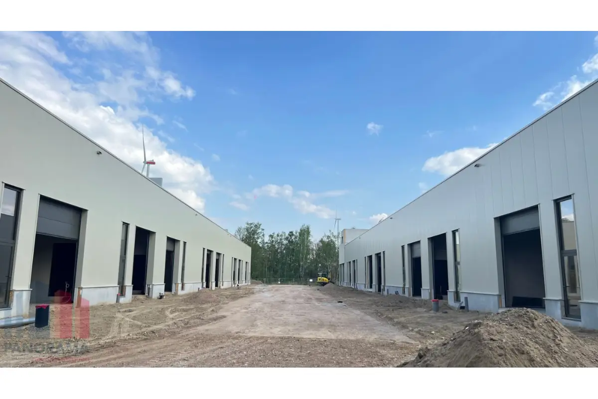 Handelszaak te  koop in Genk 3600 2214000.00€  slaapkamers 1640.00m² - Zoekertje 720883