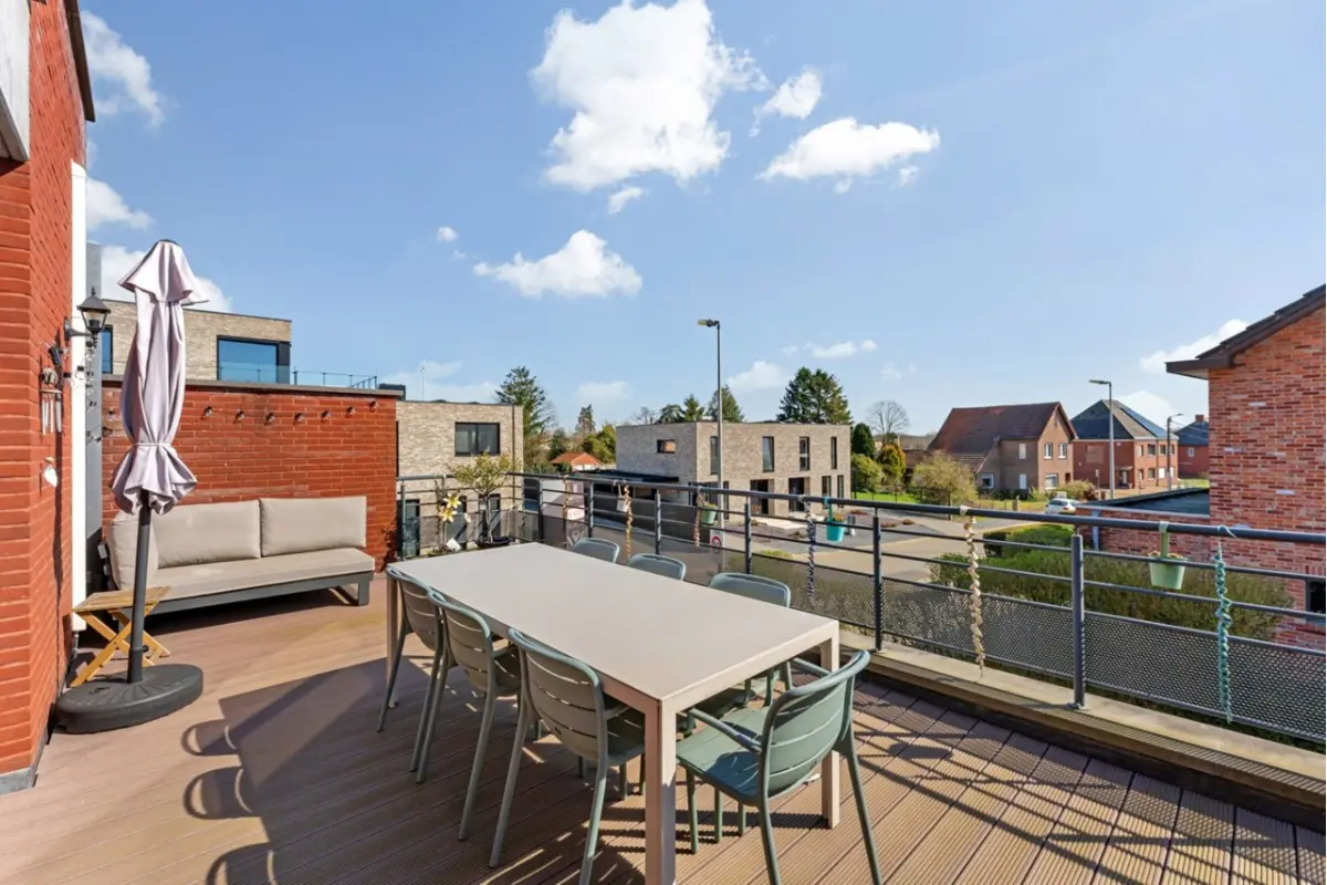 Appartement te  koop in Heusden-Zolder 3550 339000.00€ 3 slaapkamers 217.00m² - Zoekertje 720621