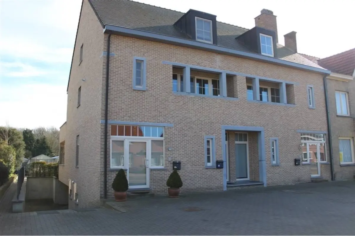 Appartement te  huur in Beverst 3740 985.00€ 3 slaapkamers 168.00m² - Zoekertje 723289