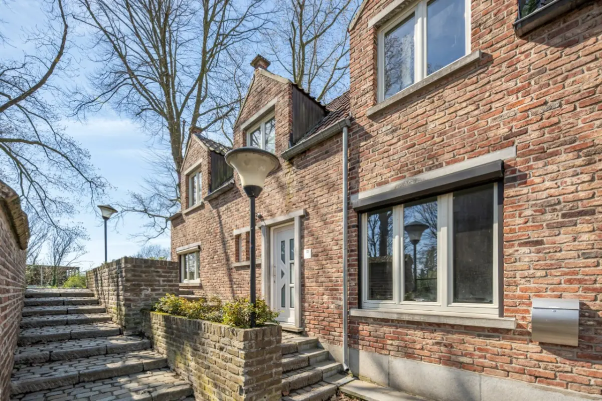 Huis te  koop in Maaseik 3680 275000.00€ 2 slaapkamers 133.00m² - Zoekertje 724833