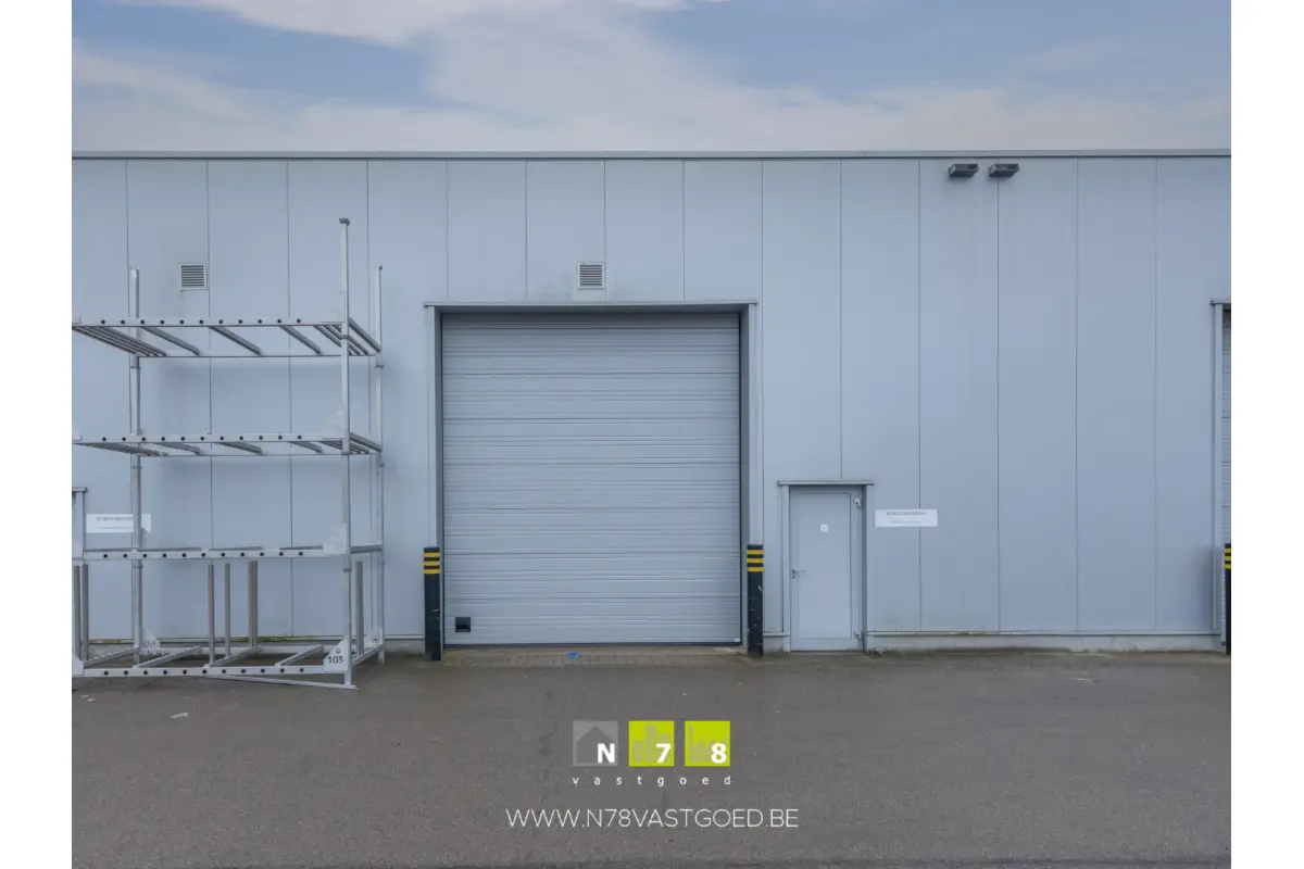 Handelszaak te  huur in Opglabbeek 3660 1117.50€  slaapkamers 250.00m² - Zoekertje 725384