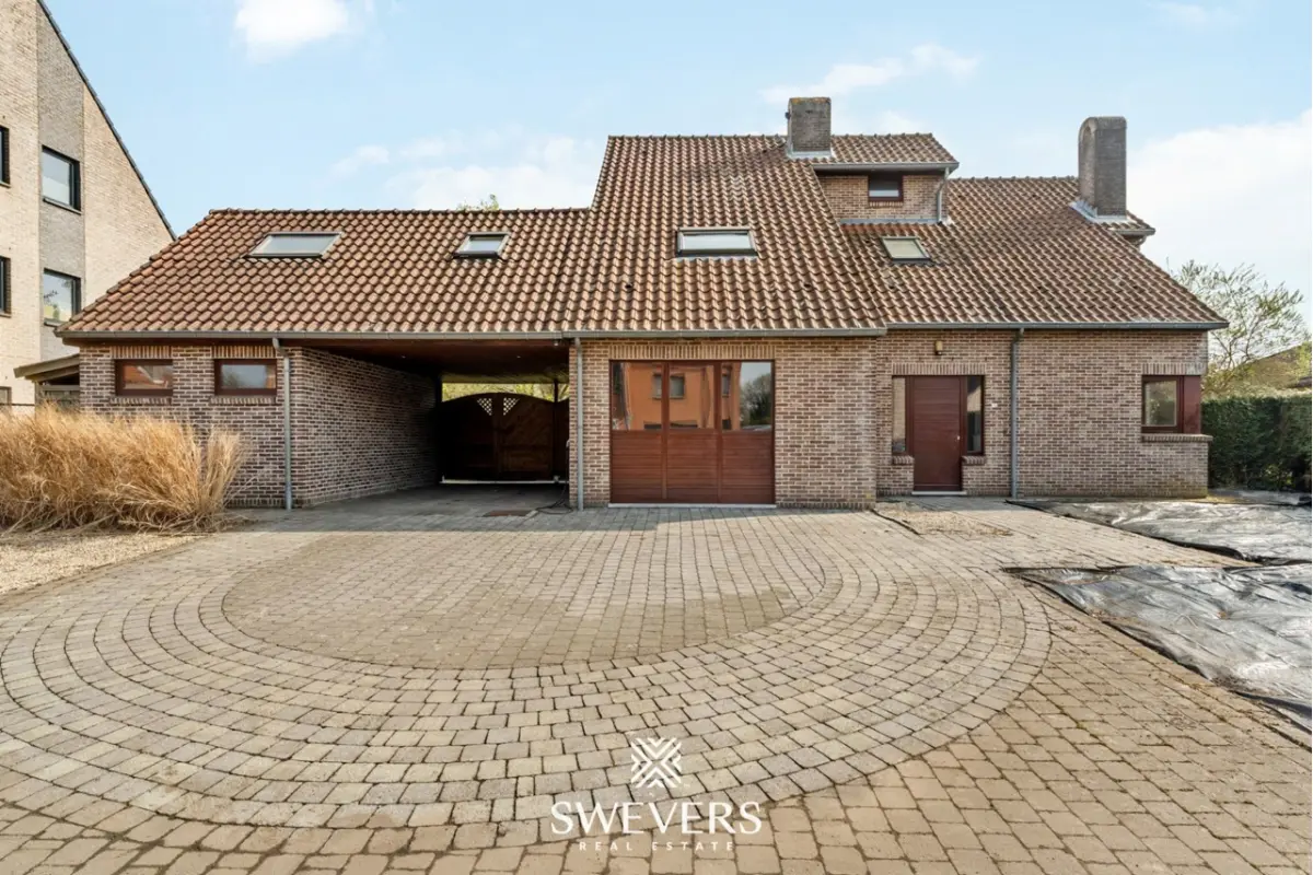 Huis te  koop in Zolder 3550 530000.00€ 6 slaapkamers 270.00m² - Zoekertje 724849