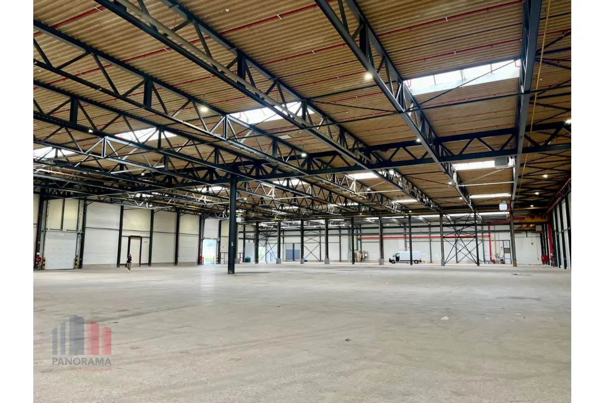 Handelszaak te  huur in Genk 3600 21636.00€  slaapkamers m² - Zoekertje 725205