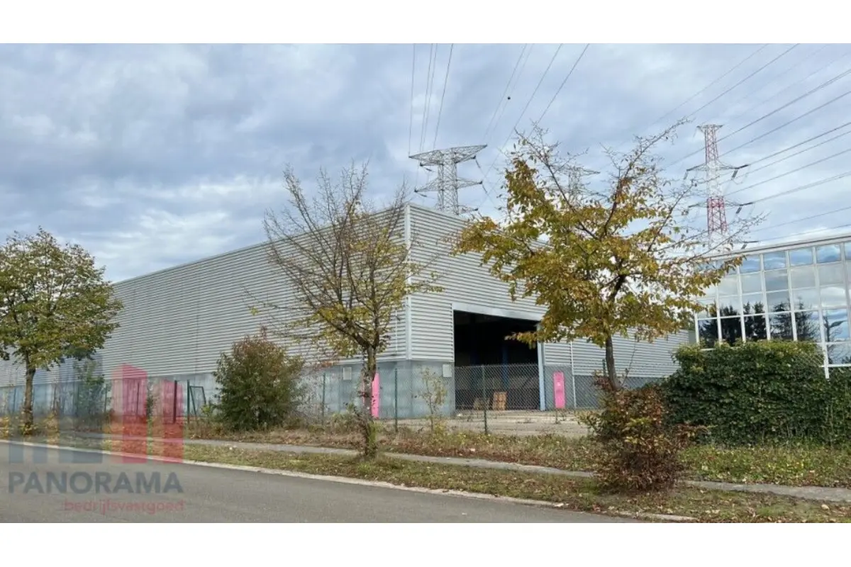 Handelszaak te  huur in Zutendaal 3690 20000.00€  slaapkamers 6000.00m² - Zoekertje 725215